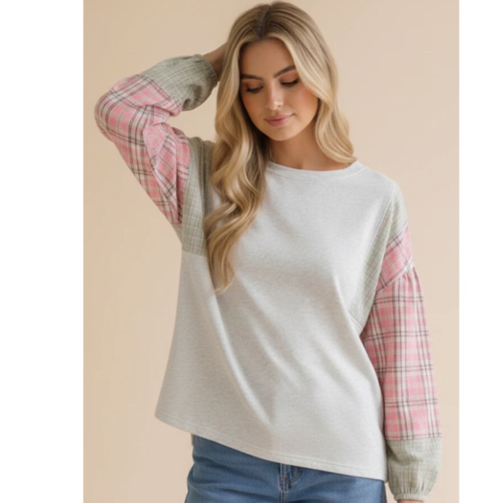 Haptics Light Gray Plaid Sleeves Pullover Top